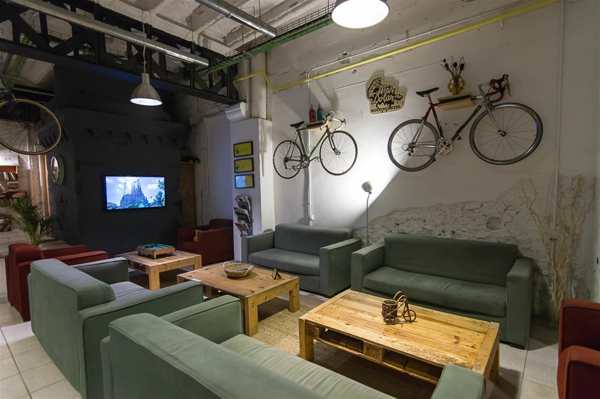 بيت شباب Bed & Bike برشلونة المظهر الخارجي الصورة